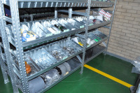 shelving-adjustable-dividers-01